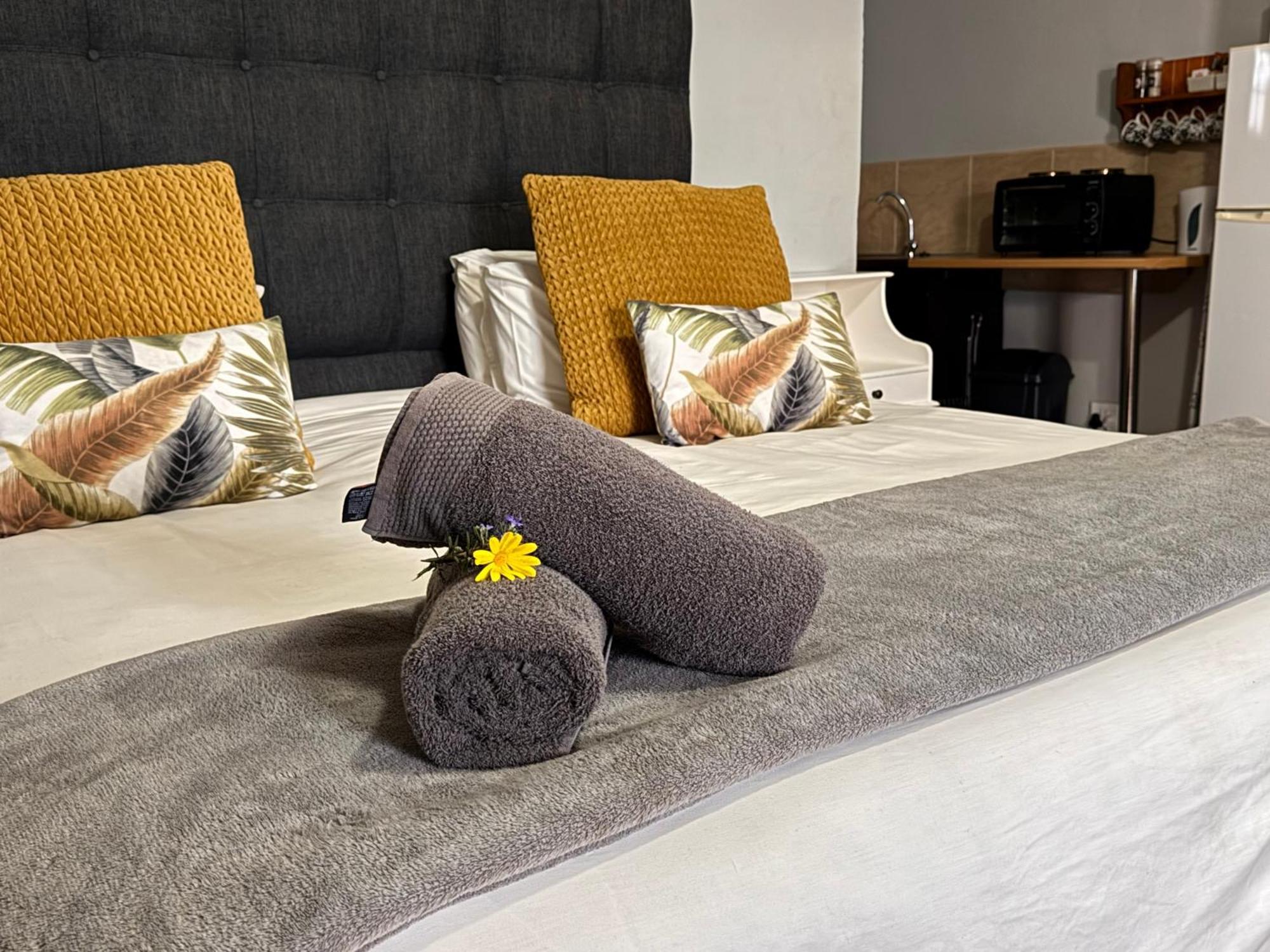 The Palms Venue & Accommodation Cradock Buitenkant foto