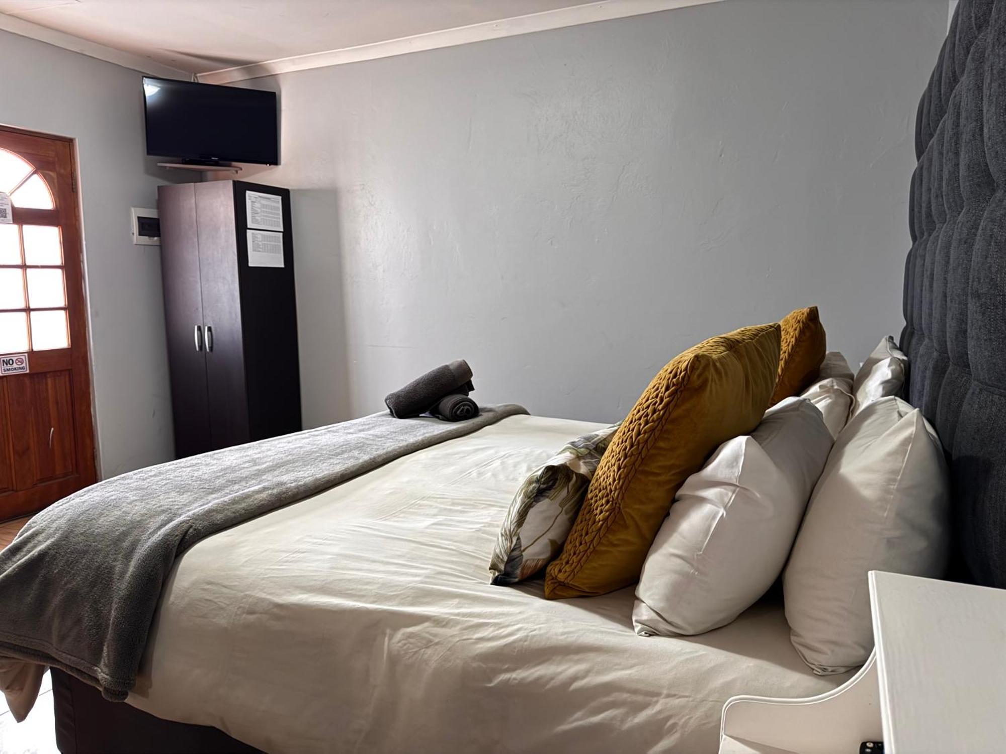 The Palms Venue & Accommodation Cradock Buitenkant foto